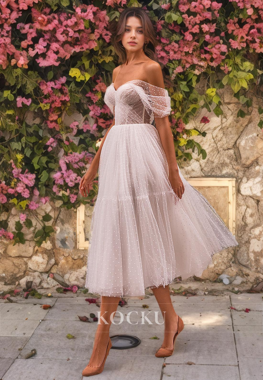 Timeless Off-Shoulder A-Line Tulle Wedding Gown