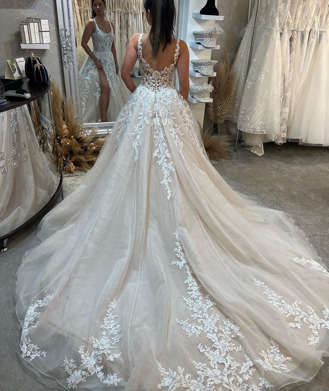 Fabulous Long A-line Lace Wedding Dress with Graceful Slit