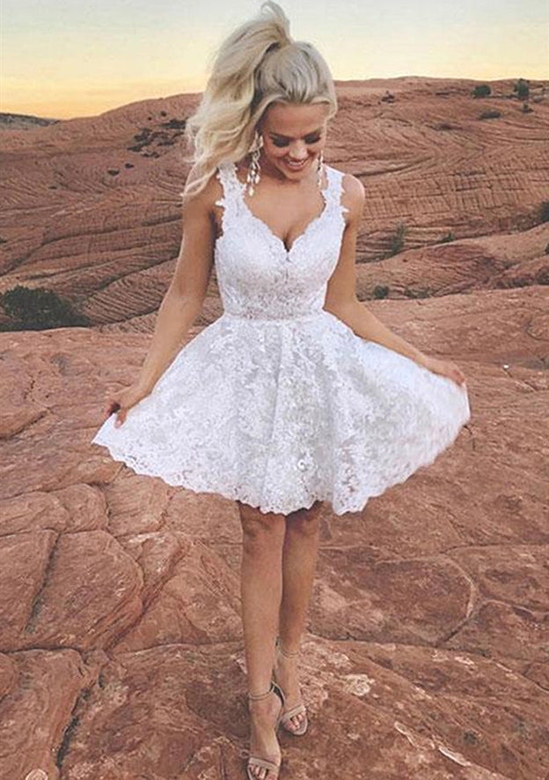 A-Line V-Neck Sleeveless Lace Detailed Short Mini Homecoming Dress