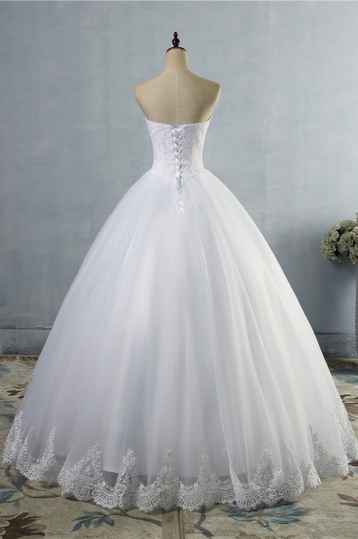 Affordable Strapless Sweetheart Tulle Gown with Lace Appliques