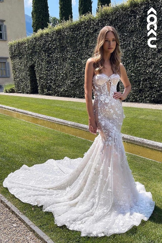 Sweetheart Strapless Lace Applique Mermaid Wedding Gown