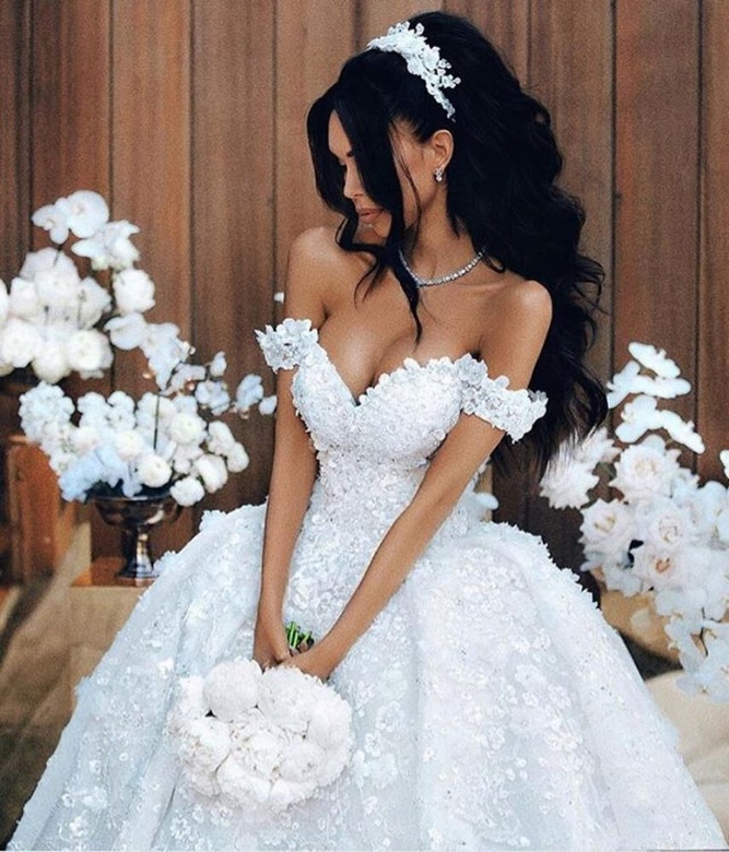 Off-Shoulder Appliques Luxurious Princess Ball Gown Modern Bride