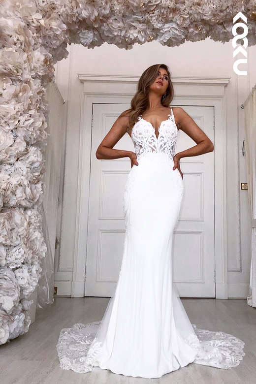 Trumpet/Mermaid V-Neck Satin Appliques Sleeveless Mermaid Wedding Gown