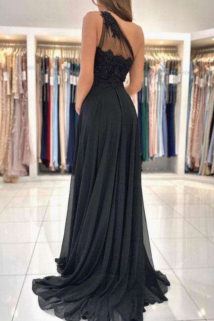 Elegant Black One Shoulder Lace Split Online Graduation Gowns