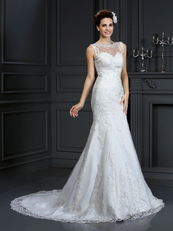 Sleeveless Long Sheath Bateau Lace Satin Wedding Dress with Glamour