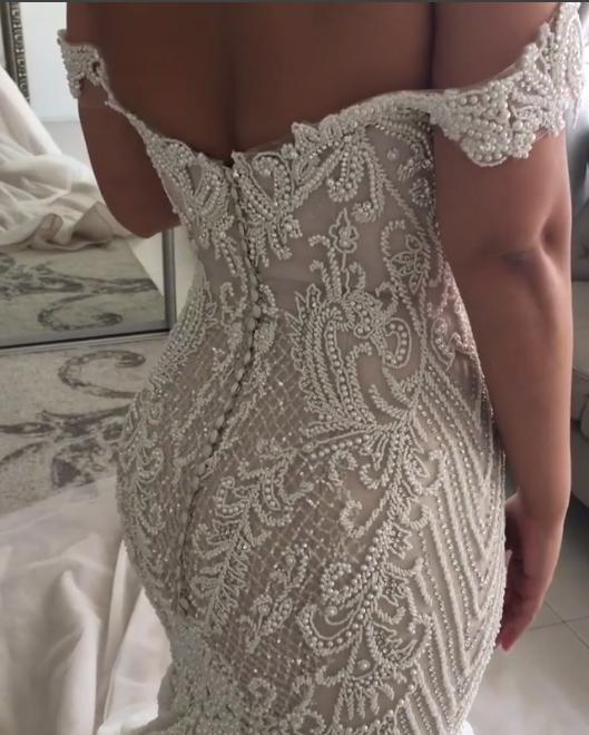 Classic Off-Shoulder Sweetheart Pearl Mermaid Chapel Train Gown